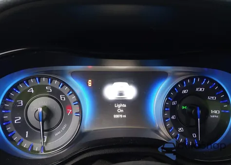 2015 Chrysler 300 S z USA, uszkodzony, nr VIN 2C3CCABG4FH807750